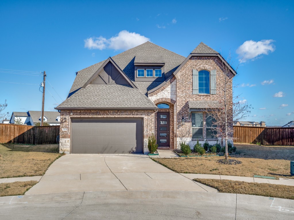 1100 Stallion Lane Justin TX 76247