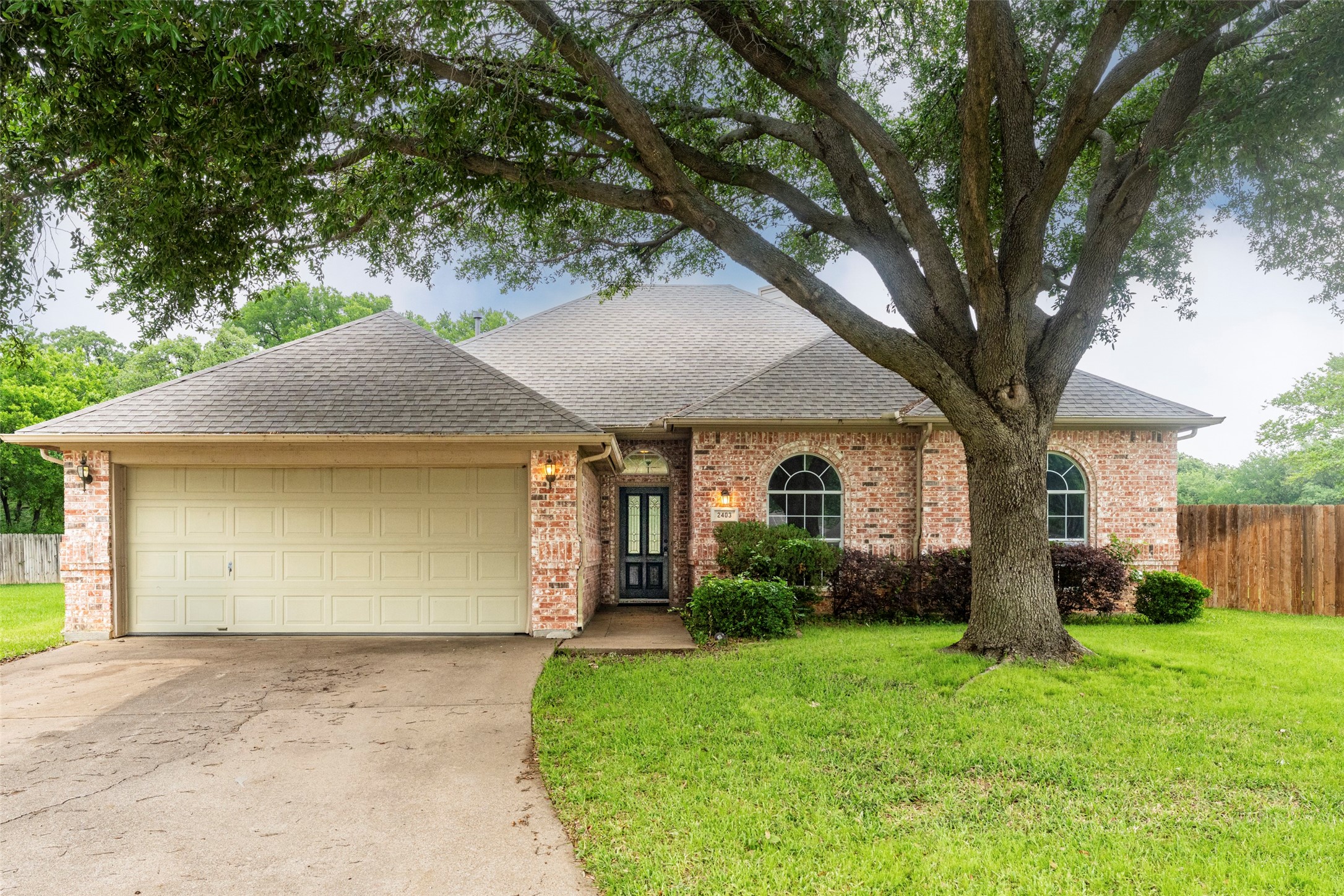 2403 Casey Court Arlington TX 76013