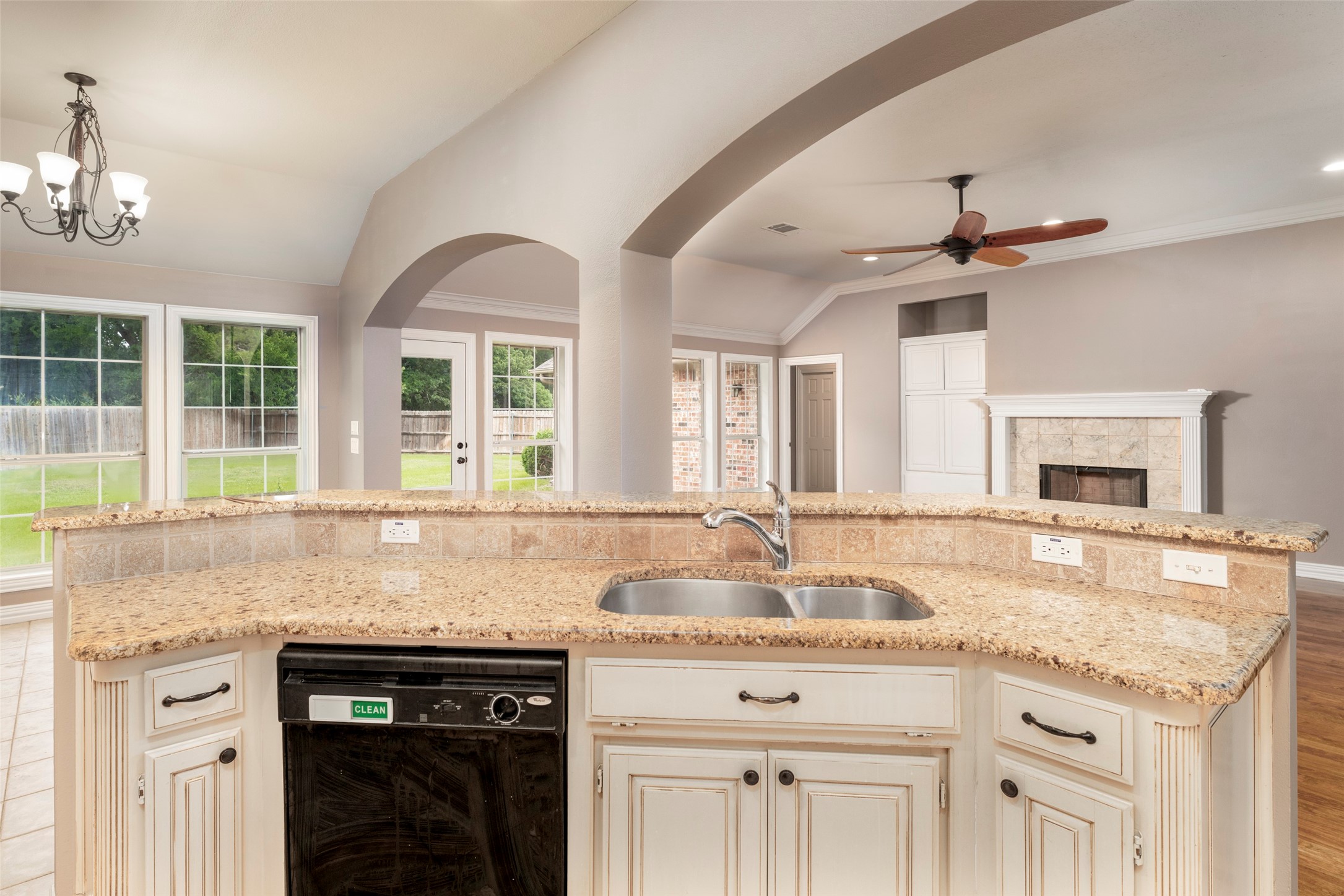 2403 Casey Court Arlington TX 76013