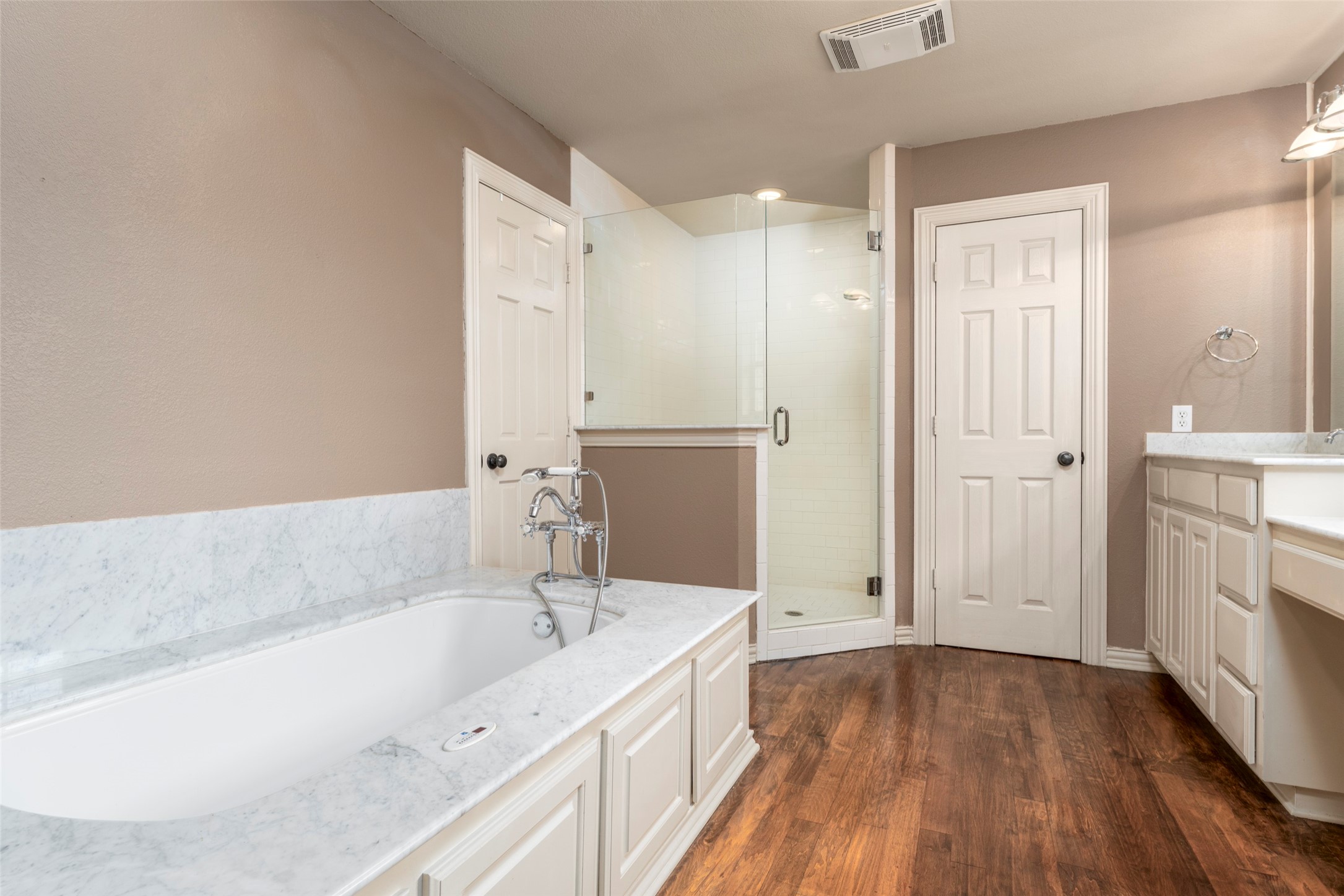2403 Casey Court Arlington TX 76013