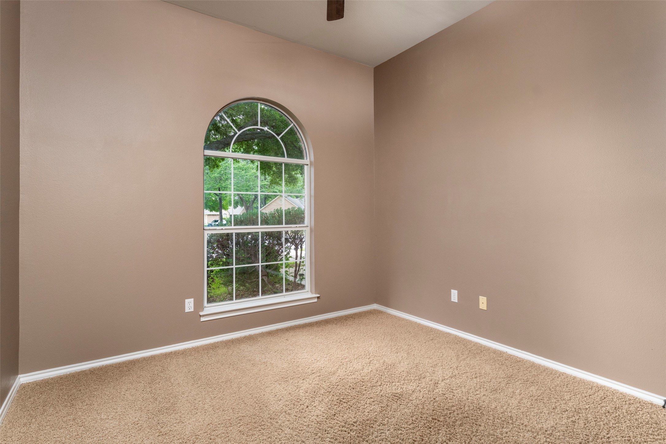 2403 Casey Court Arlington TX 76013