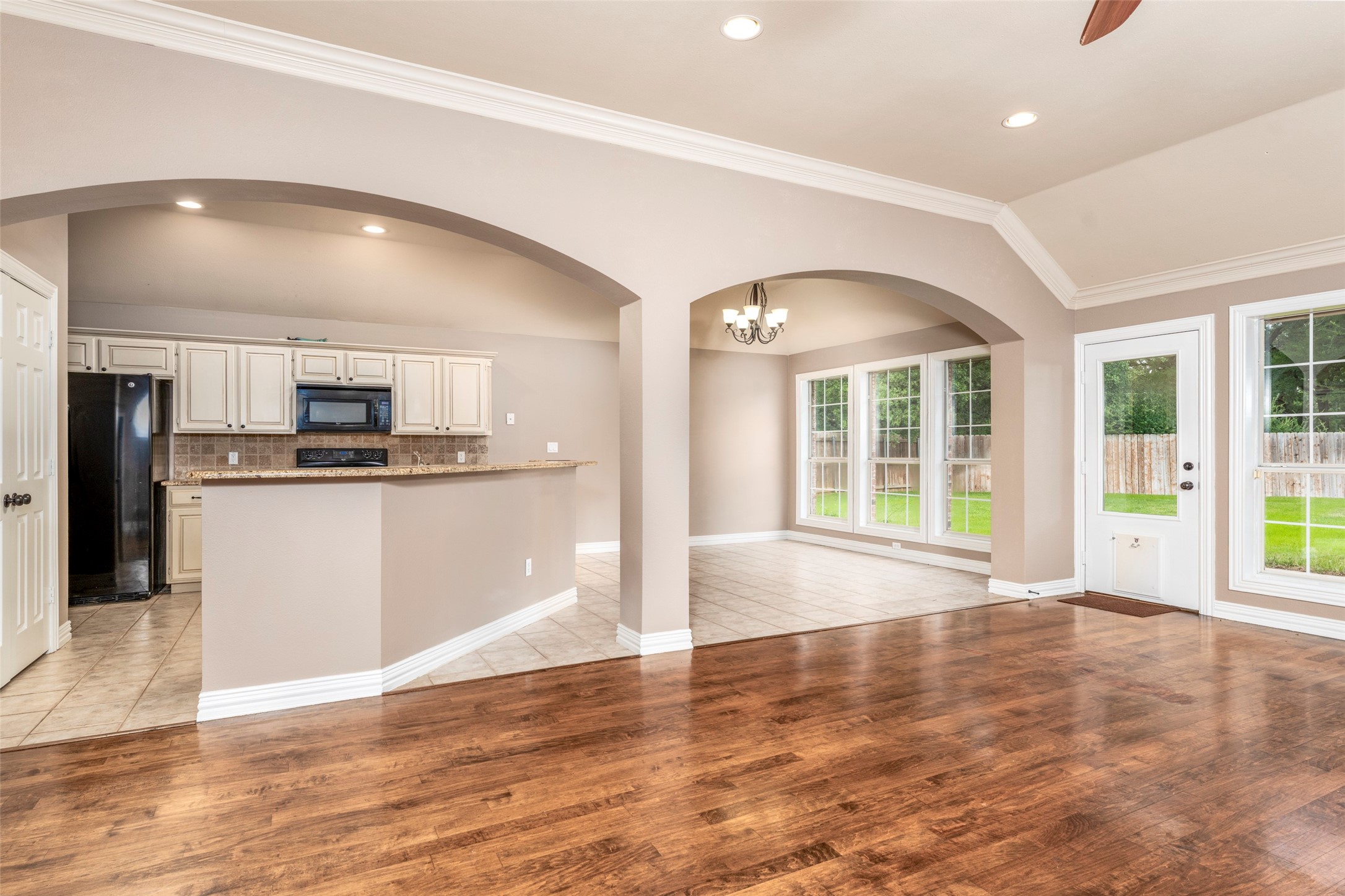 2403 Casey Court Arlington TX 76013