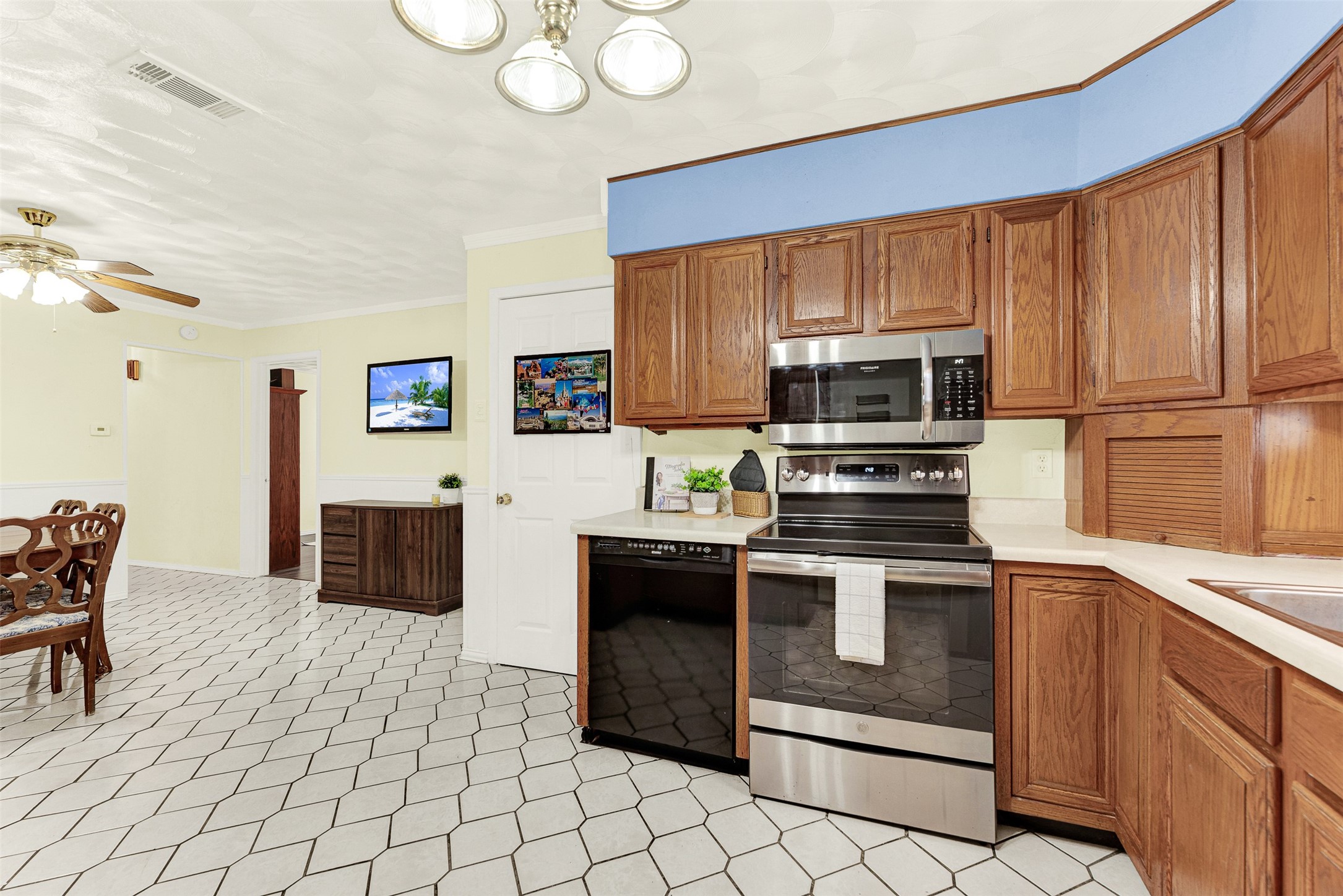 2704 Belhaven Drive Mesquite TX 75150