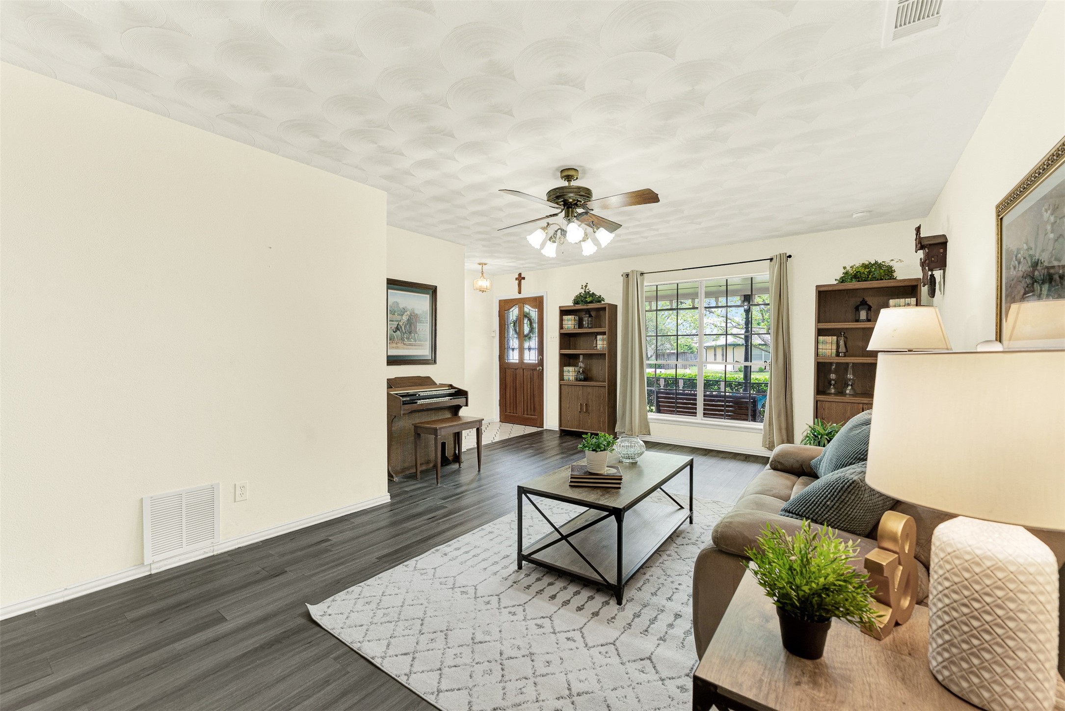 2704 Belhaven Drive Mesquite TX 75150