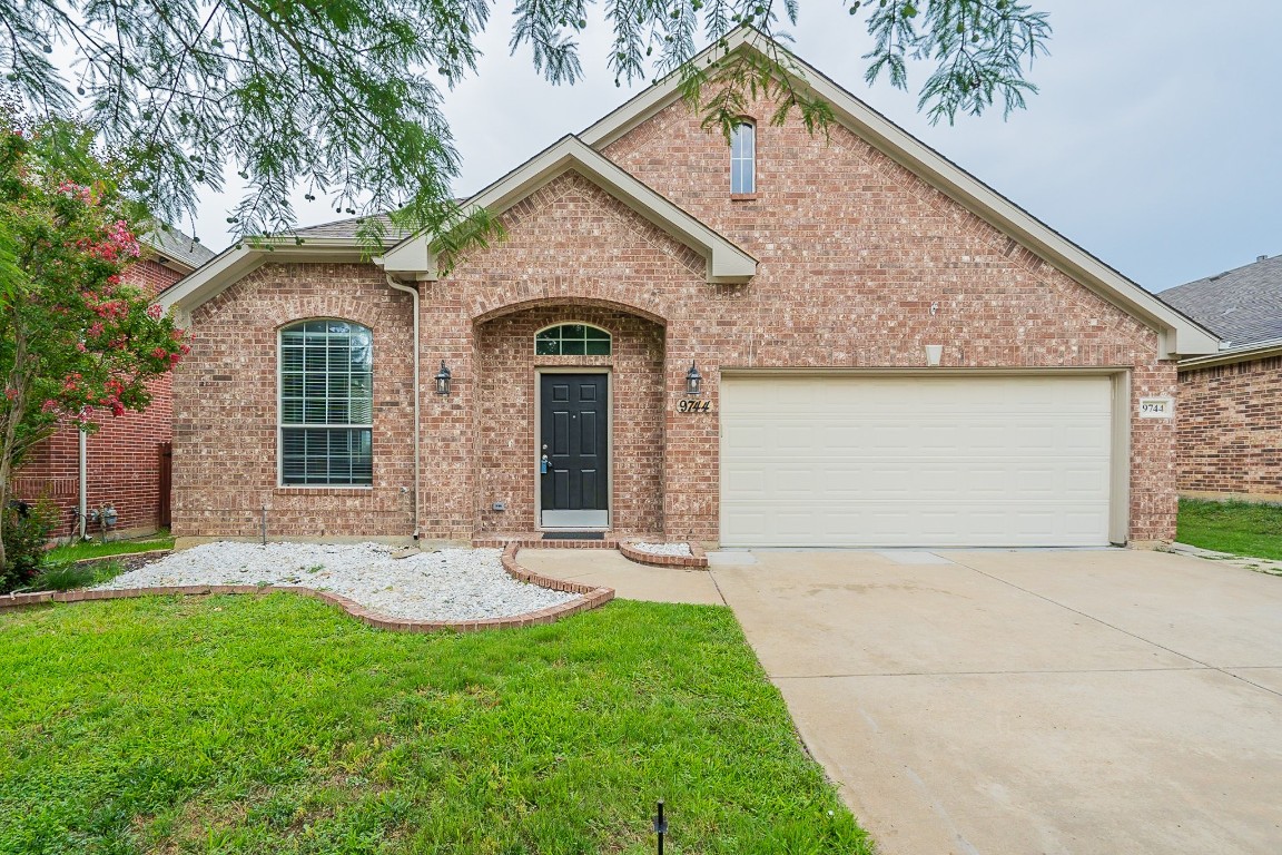 9744 Hathman Lane Fort Worth TX 76244