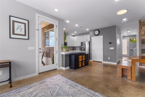 1011 Gallivant Lane Dallas TX 75218