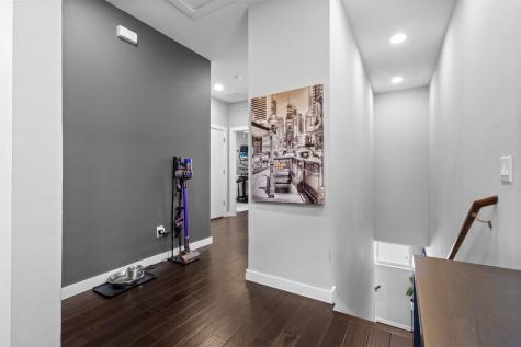 1011 Gallivant Lane Dallas TX 75218