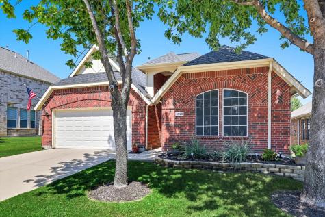 5920 Greenmeadow Drive Denton TX 76226