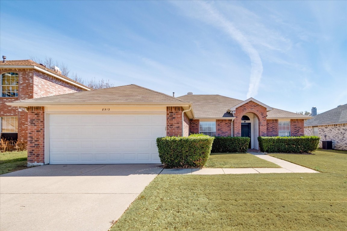 8513 Rain Forest Lane Fort Worth TX 76123