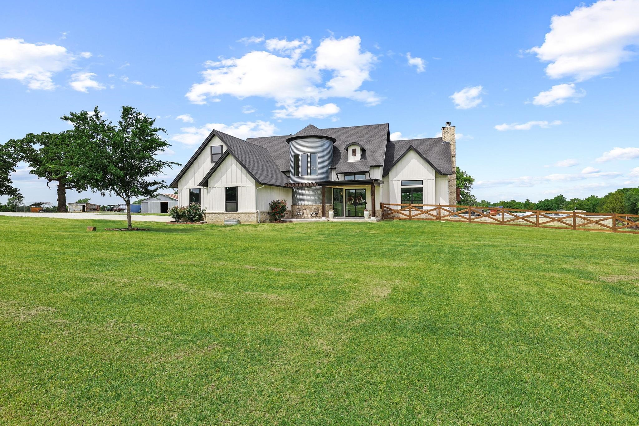 2889 County Road 114 Whitesboro TX 76273