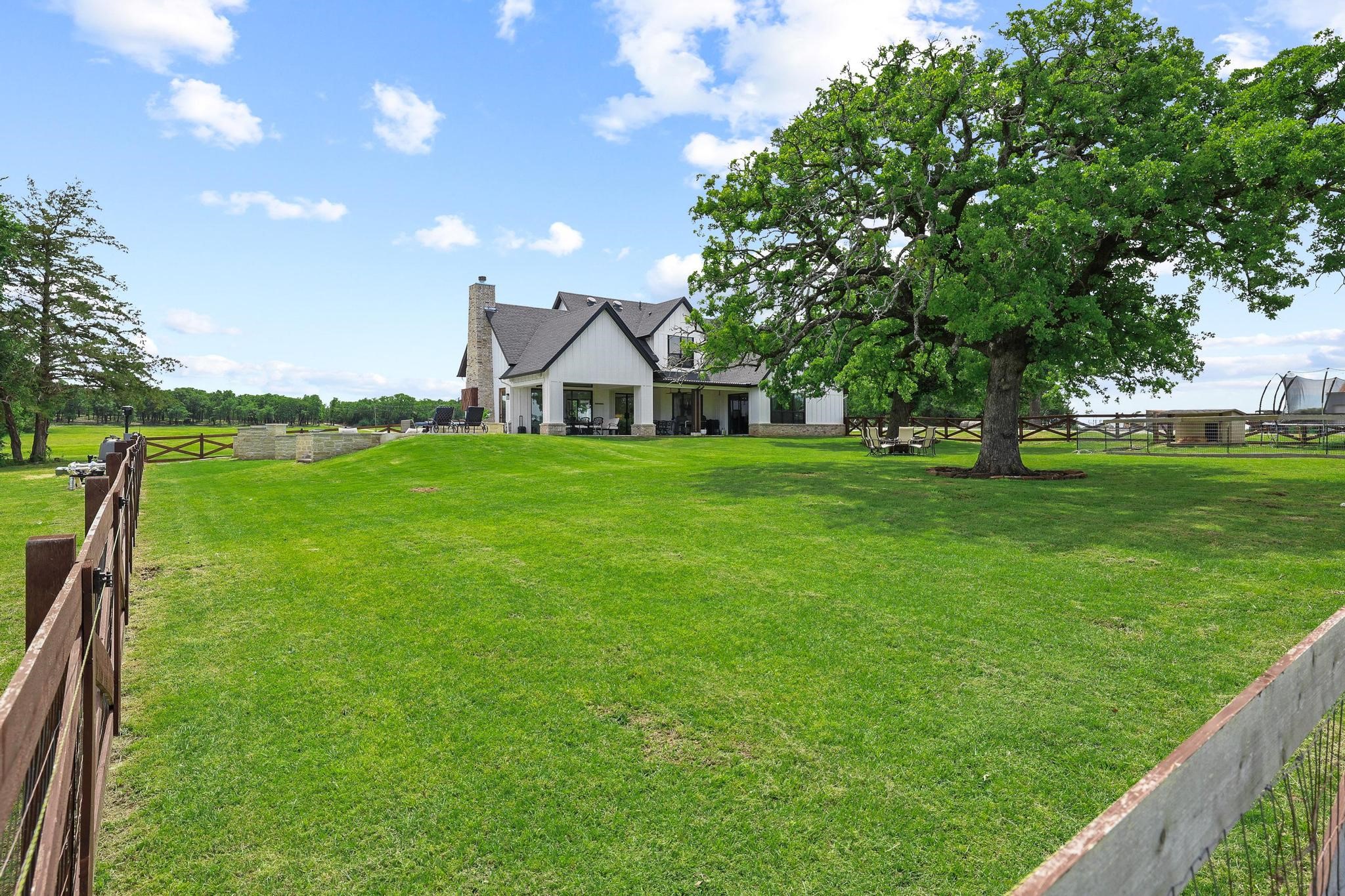 2889 County Road 114 Whitesboro TX 76273