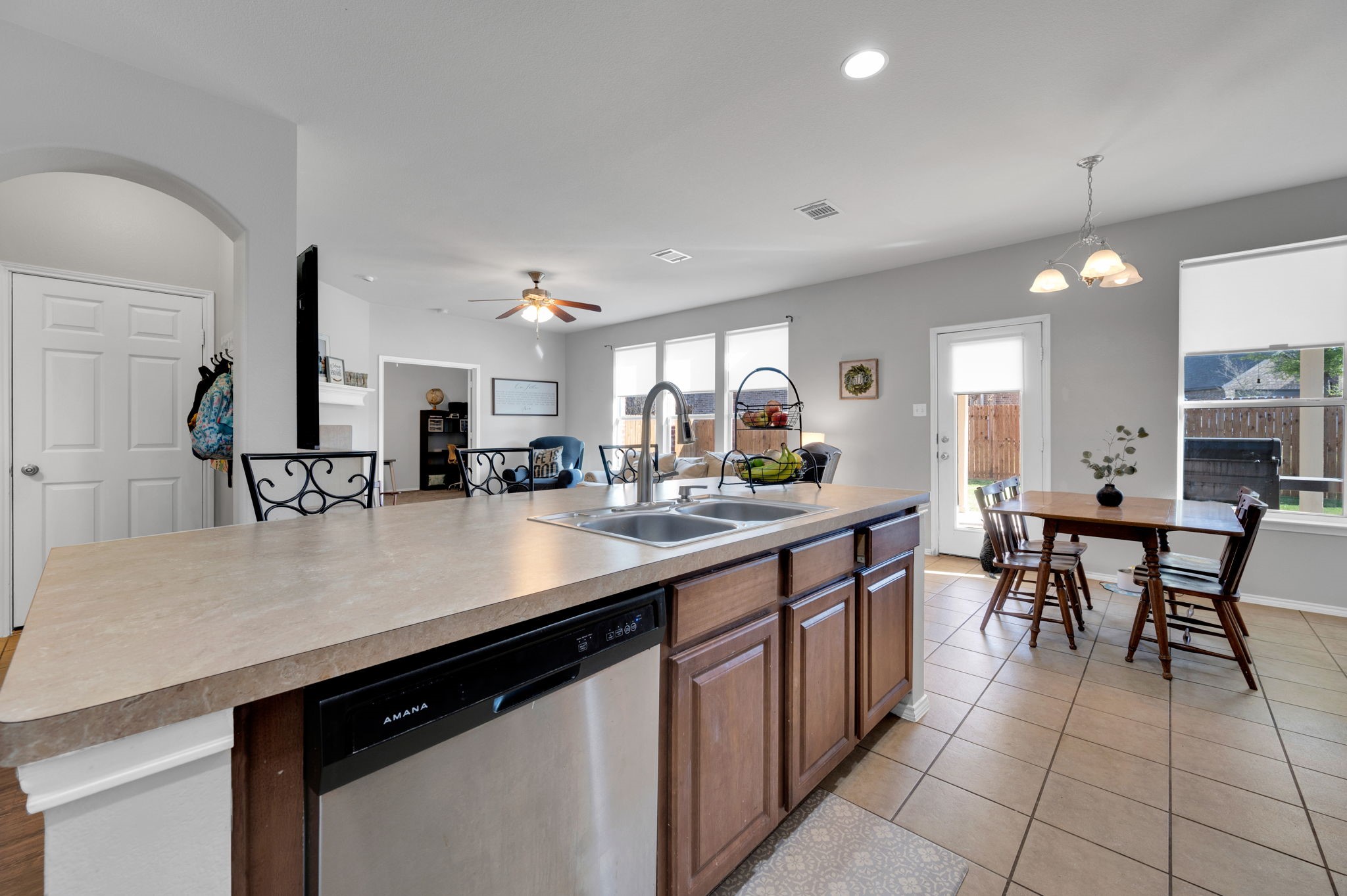 136 Old Spanish Trail Waxahachie TX 75167