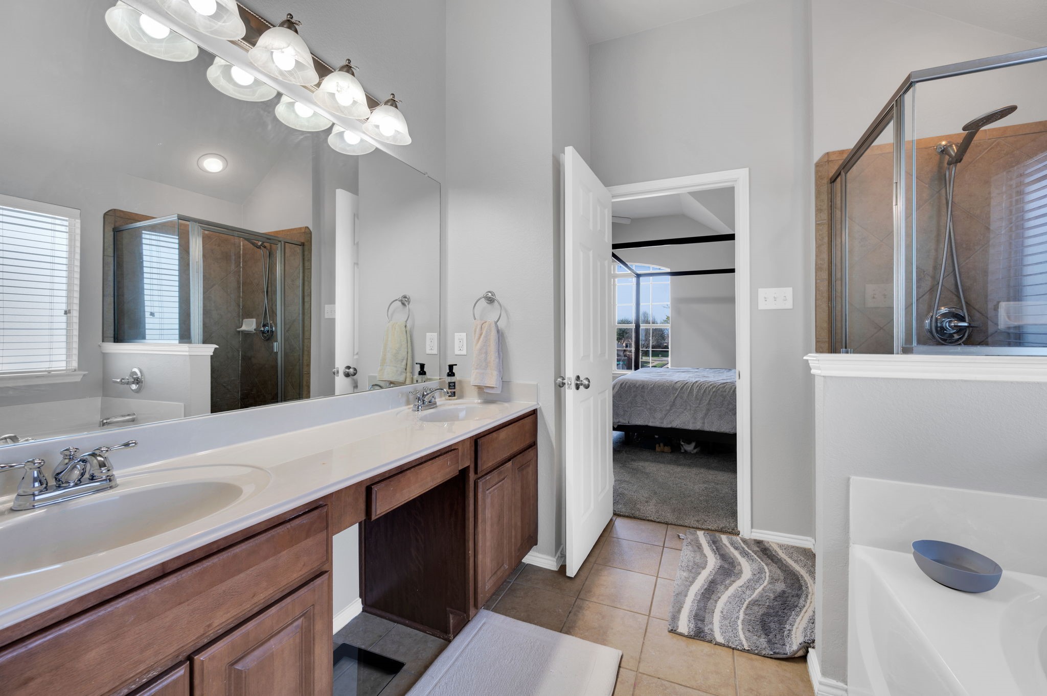 136 Old Spanish Trail Waxahachie TX 75167