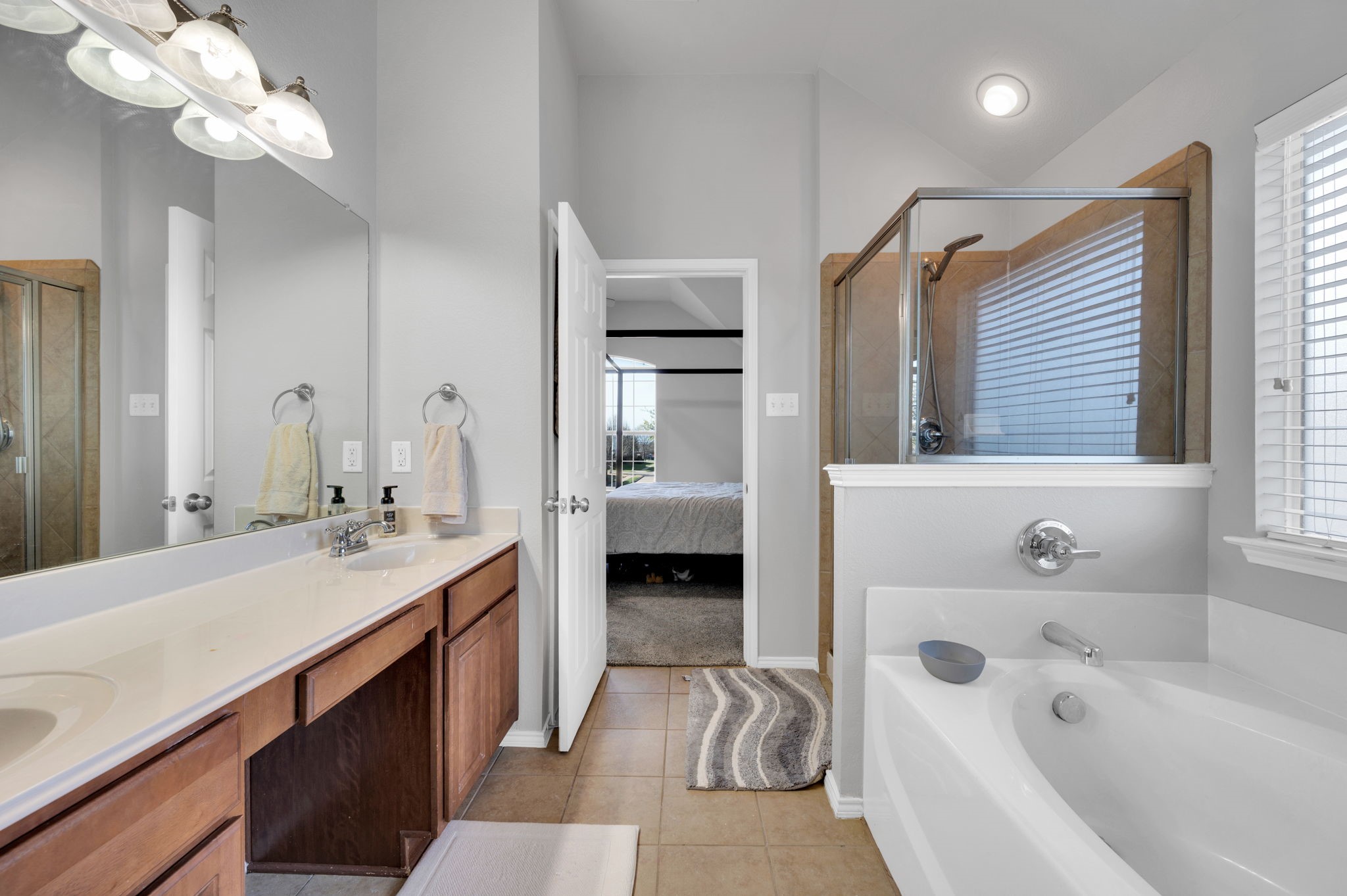 136 Old Spanish Trail Waxahachie TX 75167