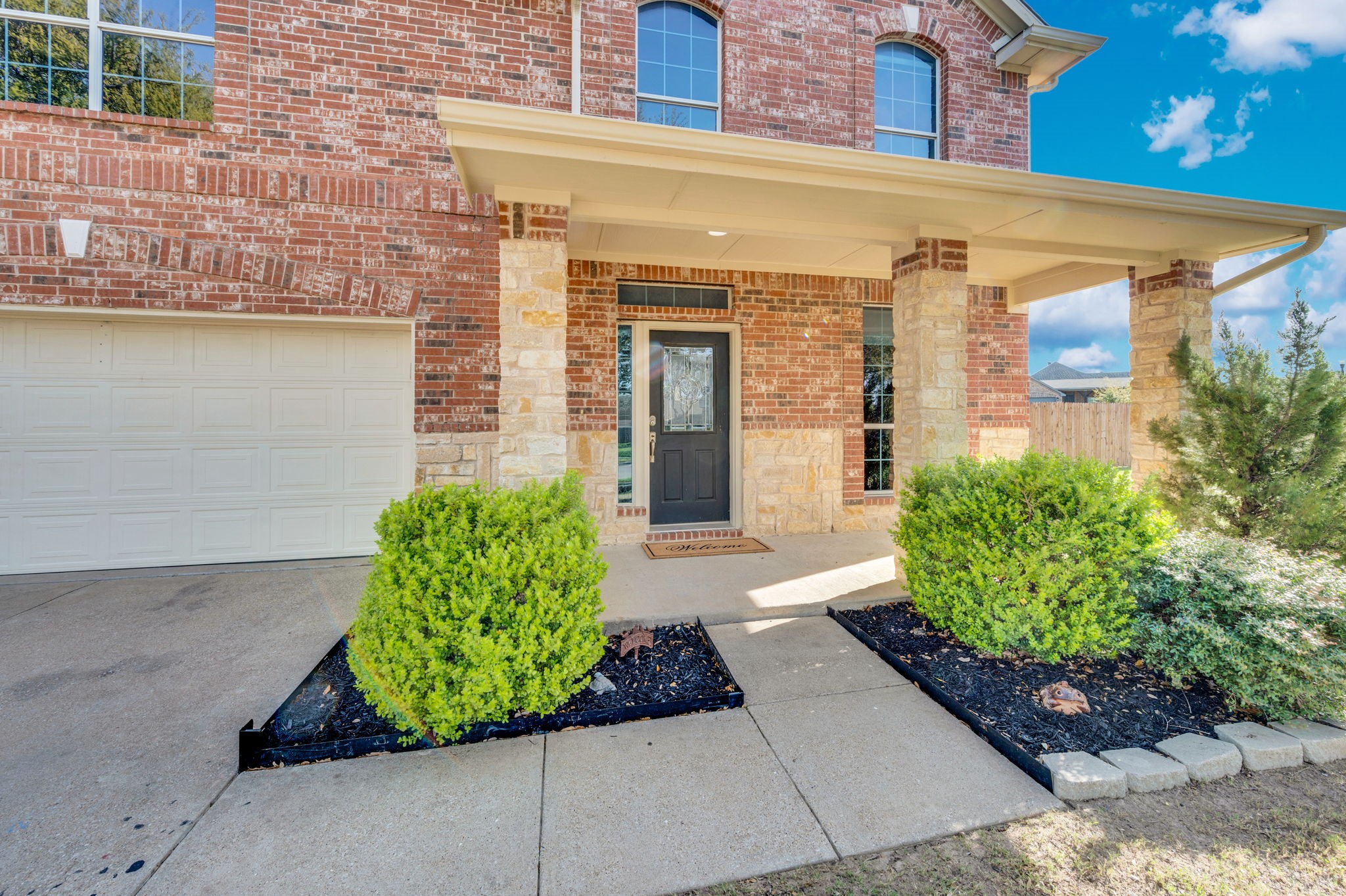 136 Old Spanish Trail Waxahachie TX 75167