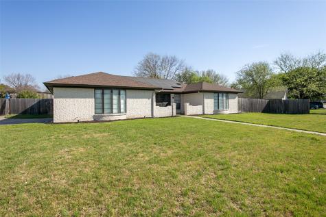 108 Haywood Drive Benbrook TX 76126