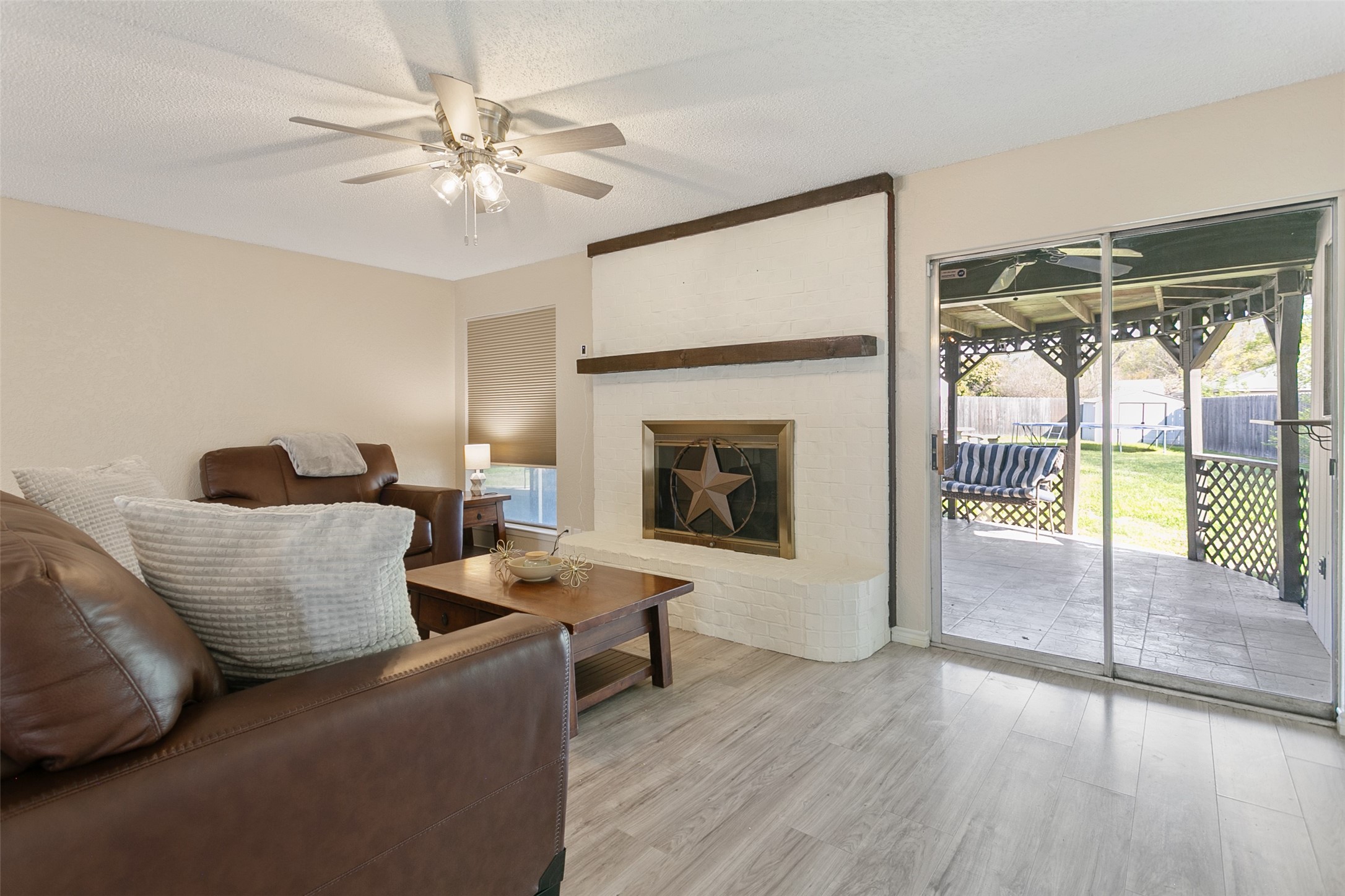 108 Haywood Drive Benbrook TX 76126