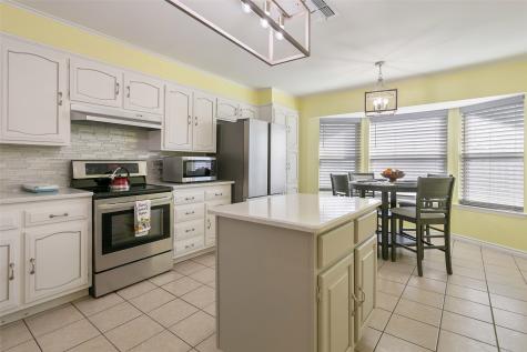 108 Haywood Drive Benbrook TX 76126