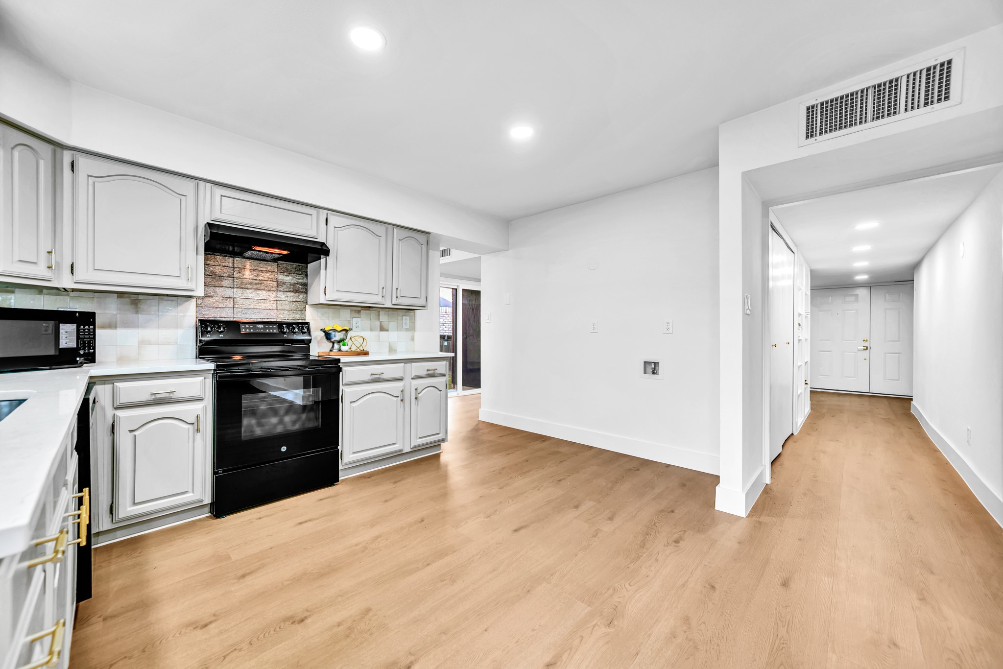 2211 Red Bluff Drive Carrollton TX 75007