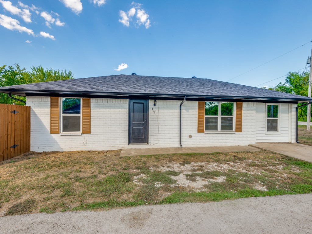 307 Mimosa Street Aubrey TX 76227