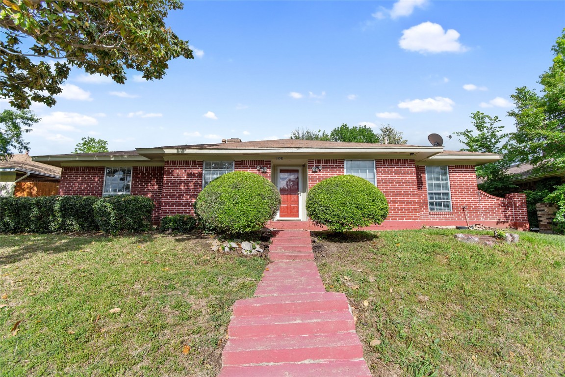 4909 Willowhaven Circle Garland TX 75043