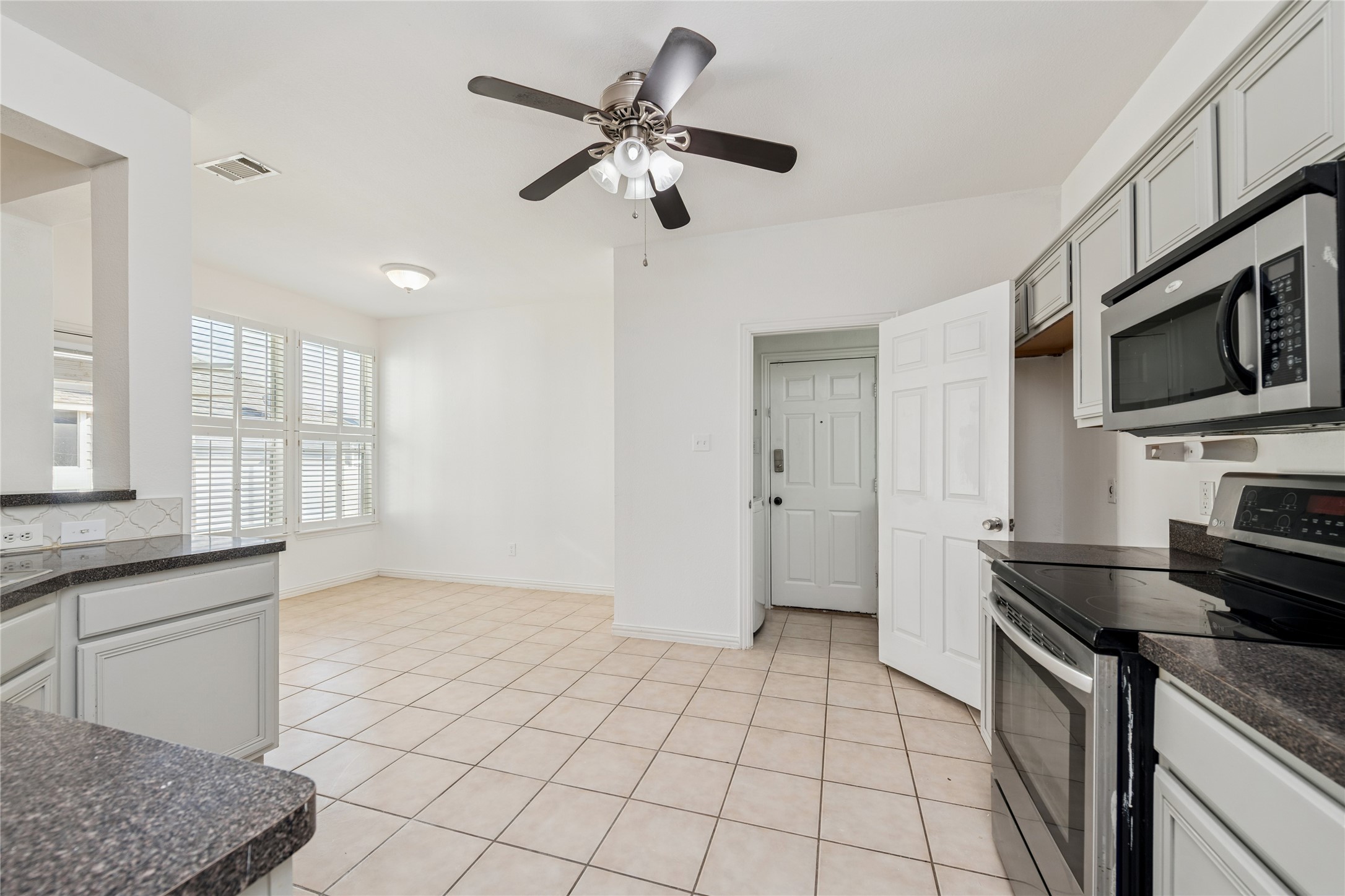 10110 Lakeview Drive Providence Village TX 76227