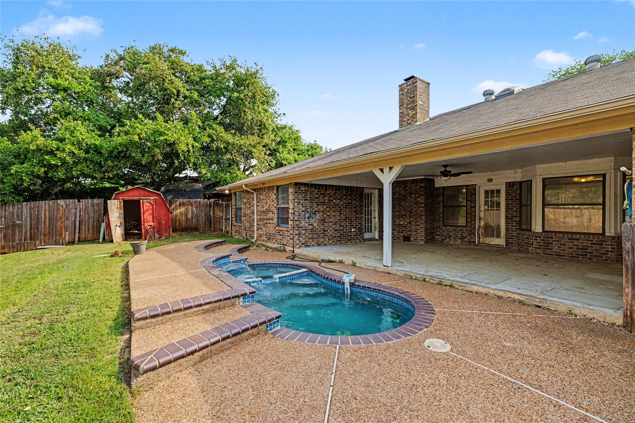 7401 Windcrest Court N North Richland Hills TX 76182