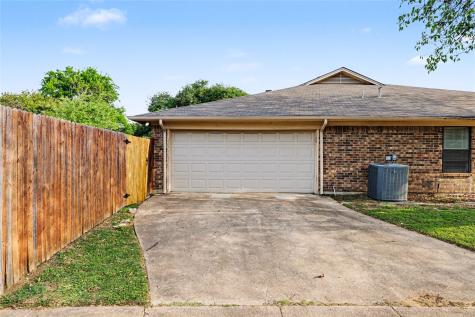 7401 Windcrest Court N North Richland Hills TX 76182