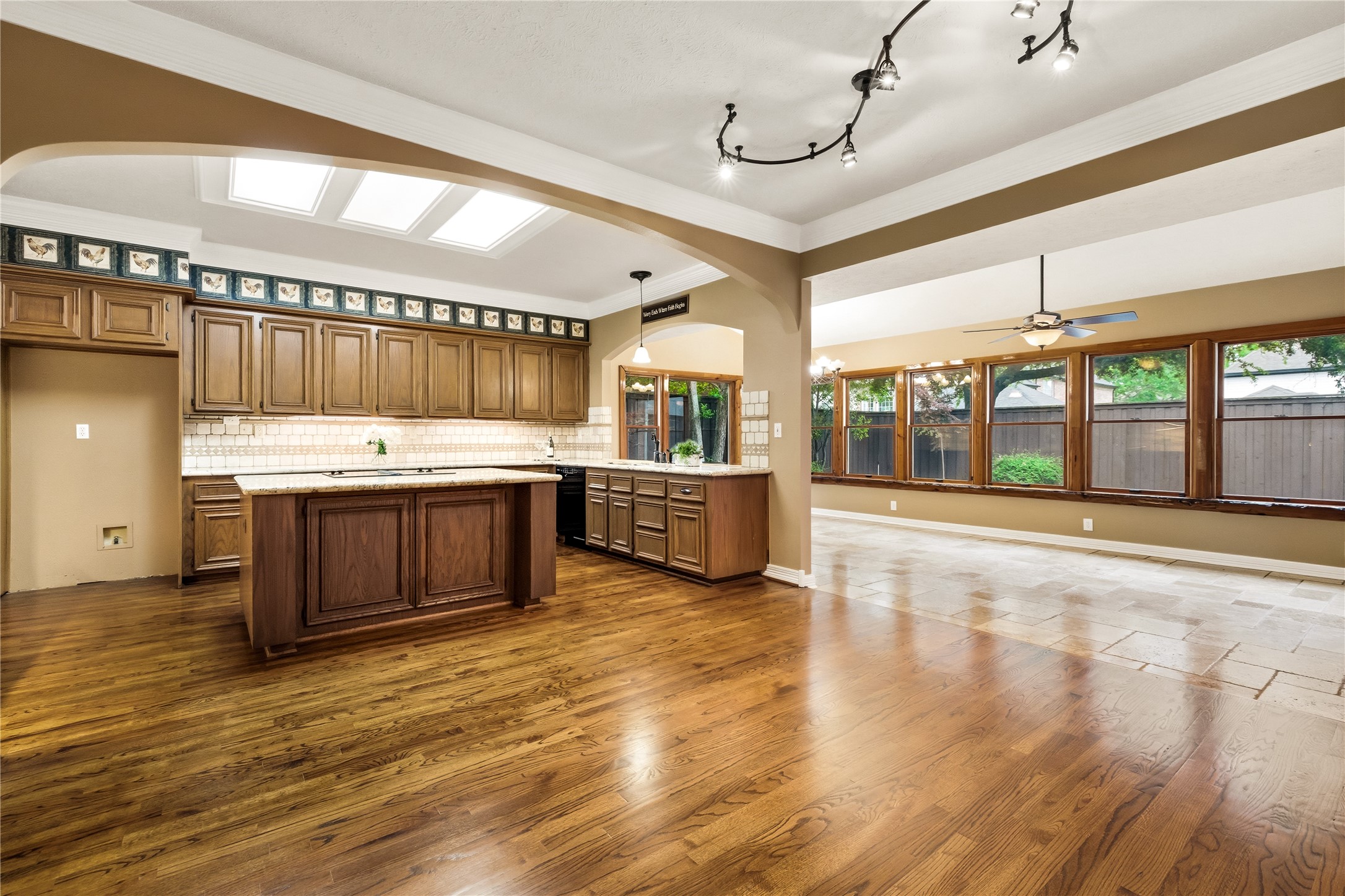 1112 Lakestream Drive Plano TX 75075