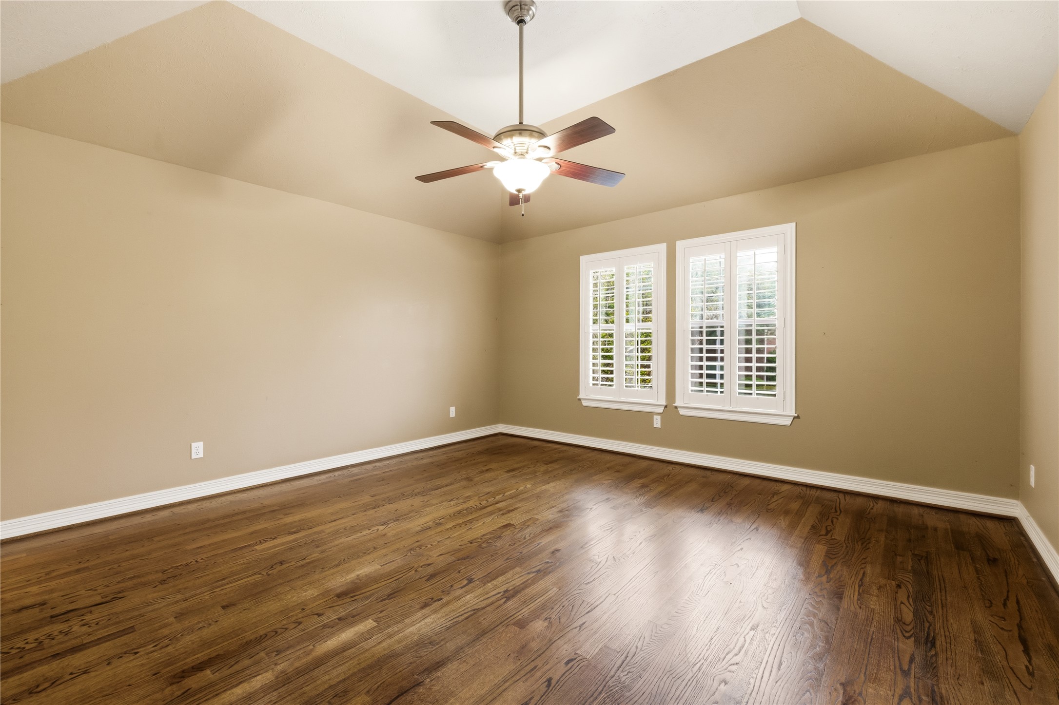 1112 Lakestream Drive Plano TX 75075