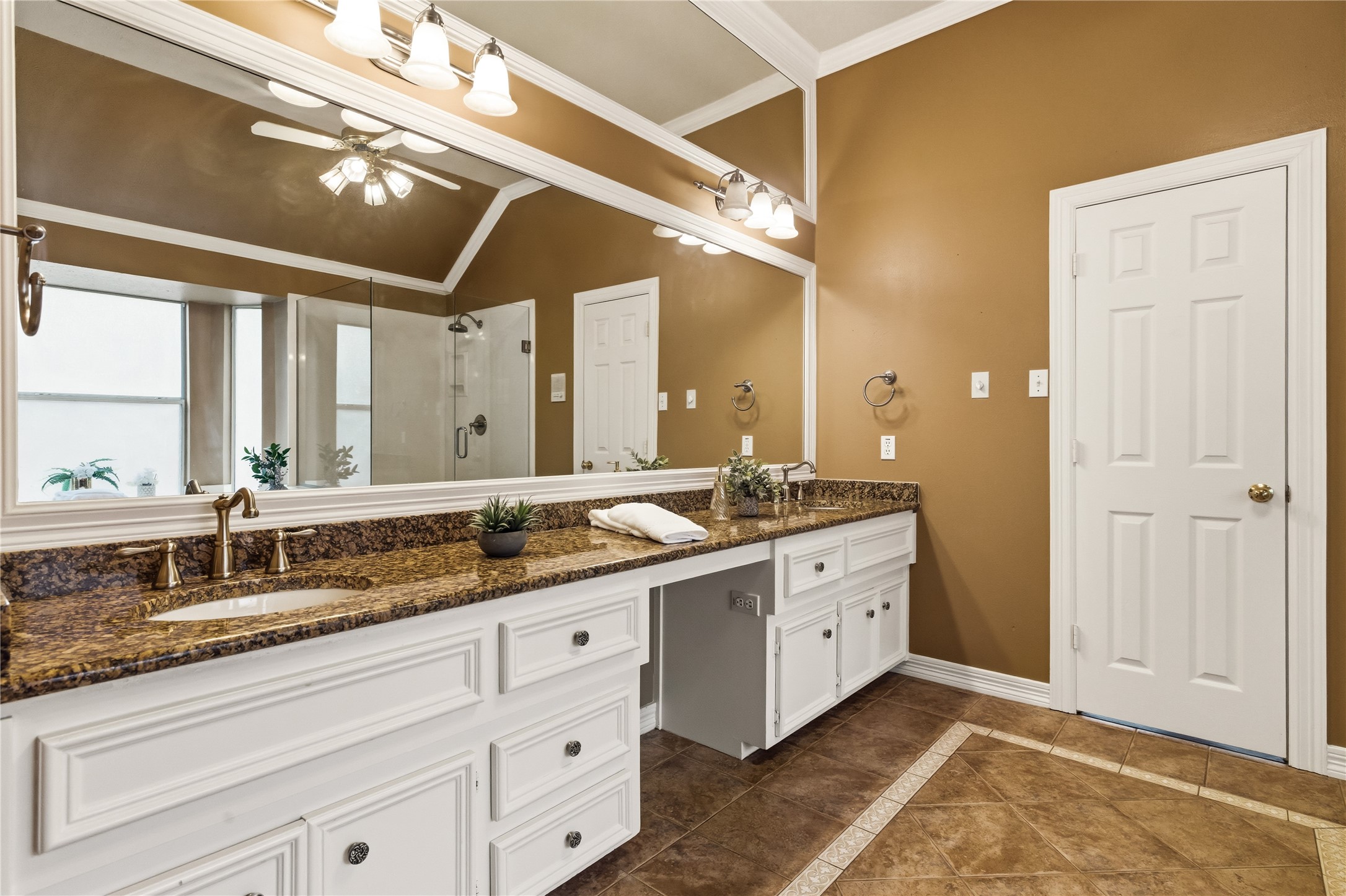 1112 Lakestream Drive Plano TX 75075