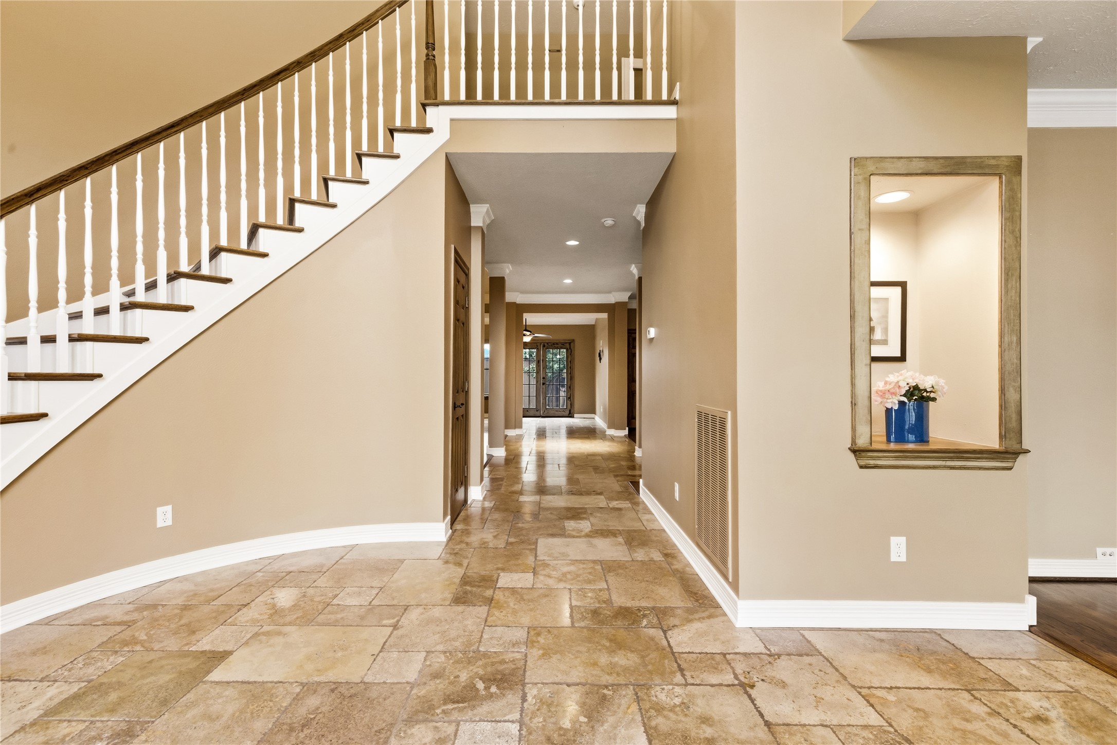 1112 Lakestream Drive Plano TX 75075