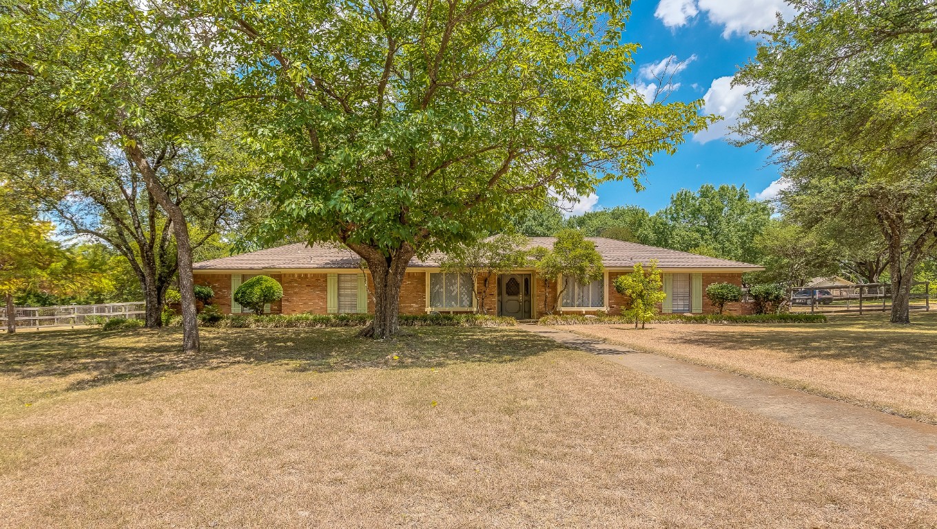 1322 S Greenstone Lane Duncanville TX 75137