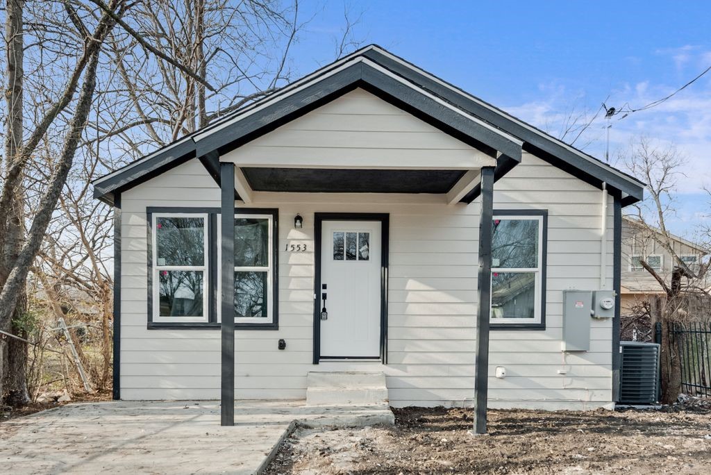 1553 Harris Court Dallas TX 75223