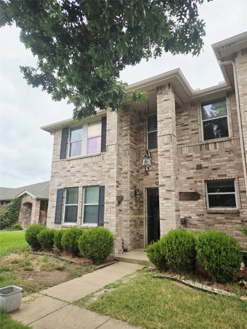1324 Cherokee Rose Lane Burleson TX 76028