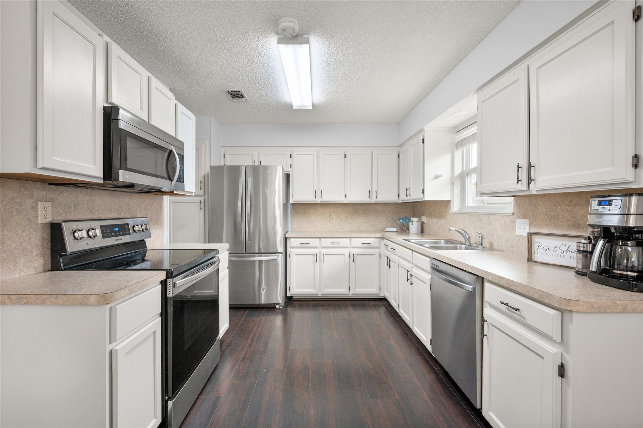 4701 Elkwood Lane Arlington TX 76016