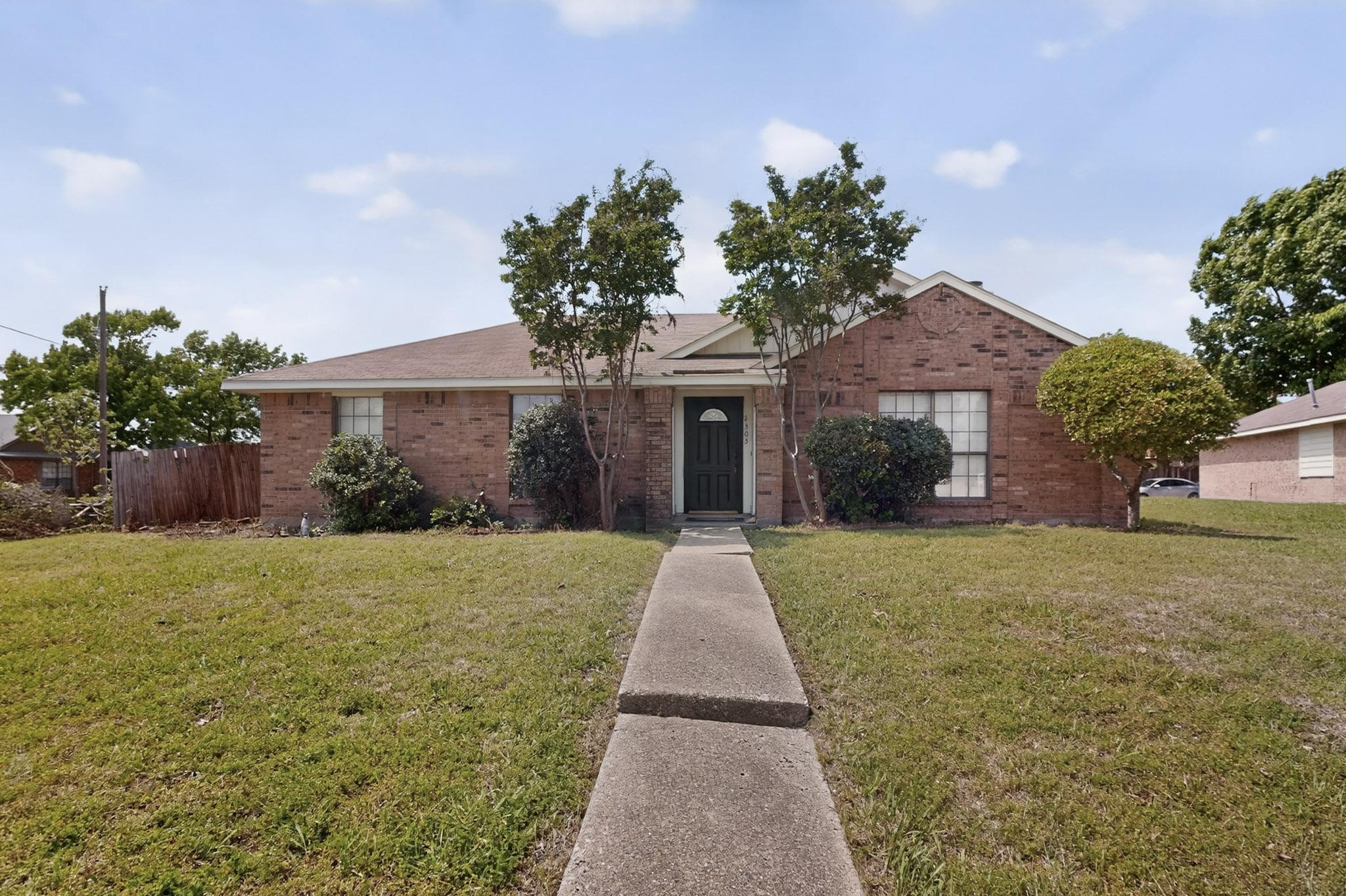 2305 Rockbluff Court Rowlett TX 75088