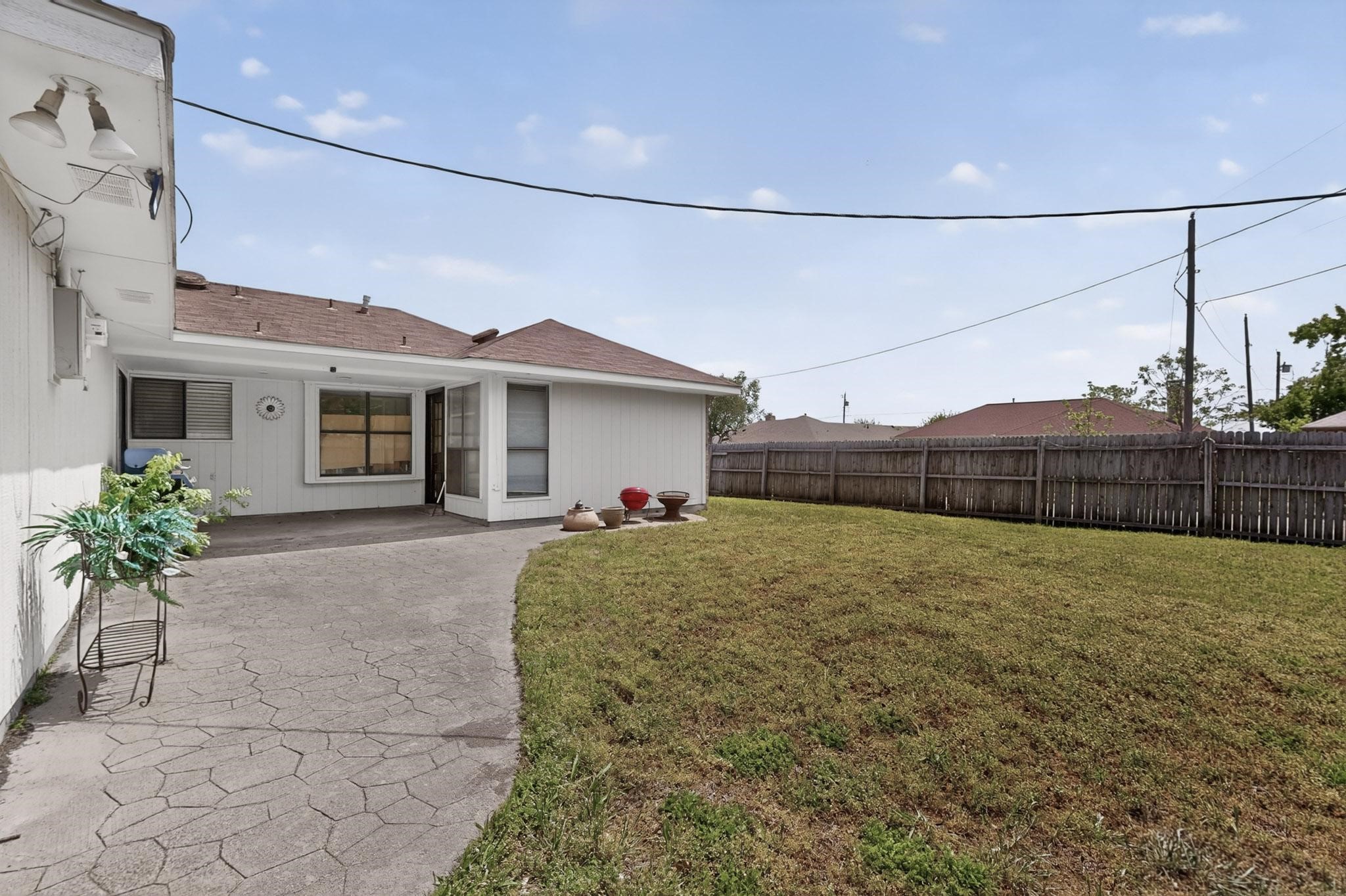 2305 Rockbluff Court Rowlett TX 75088