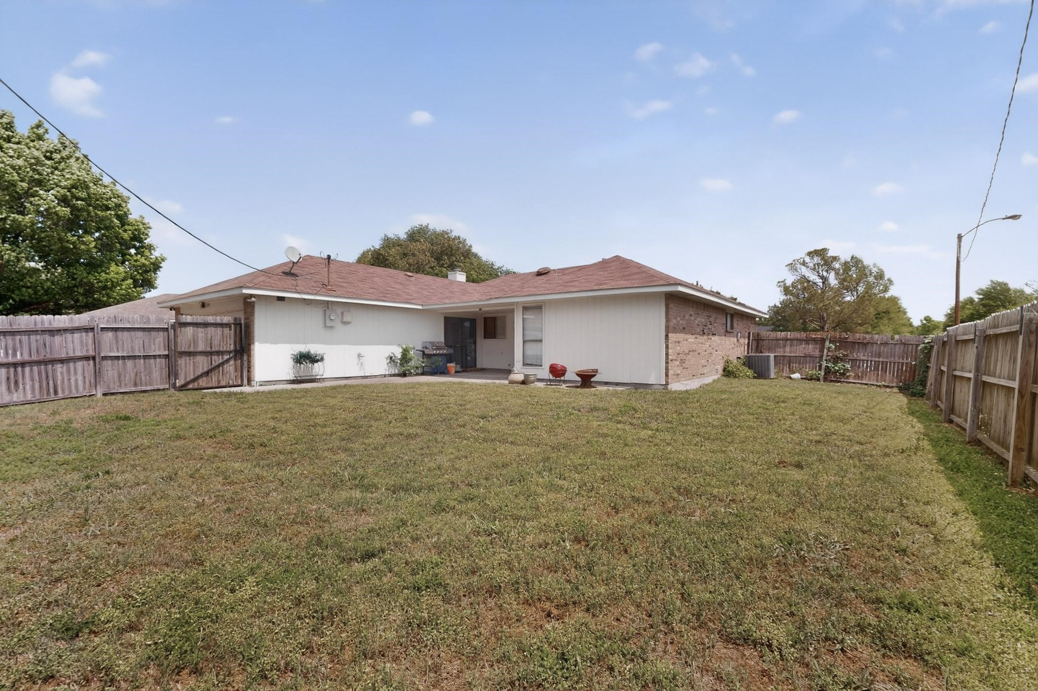 2305 Rockbluff Court Rowlett TX 75088