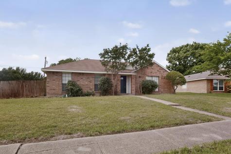 2305 Rockbluff Court Rowlett TX 75088