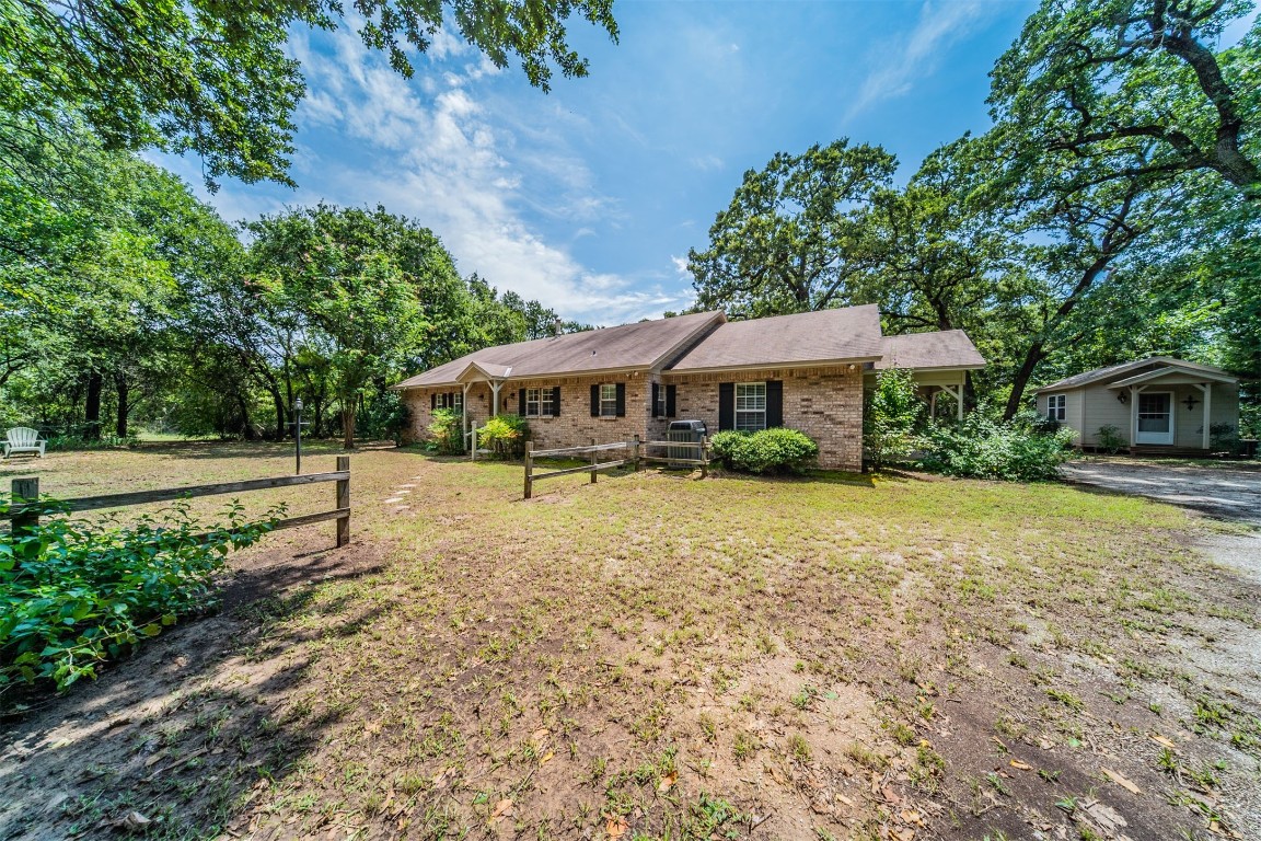 677 County Road 3336 Paradise TX 76073