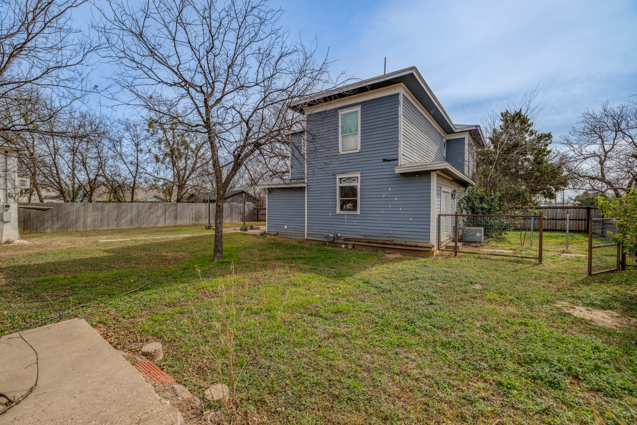 720 W Pecan Street Coleman TX 76834