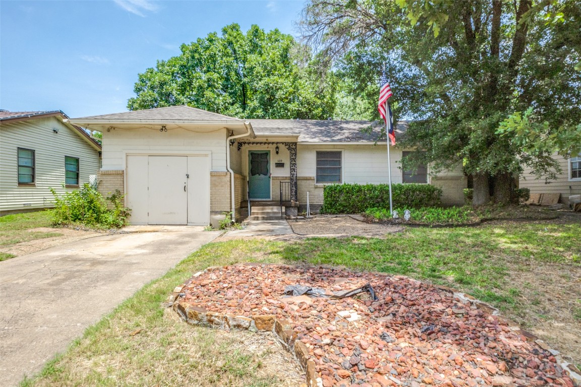 109 E Daugherty Drive Garland TX 75041