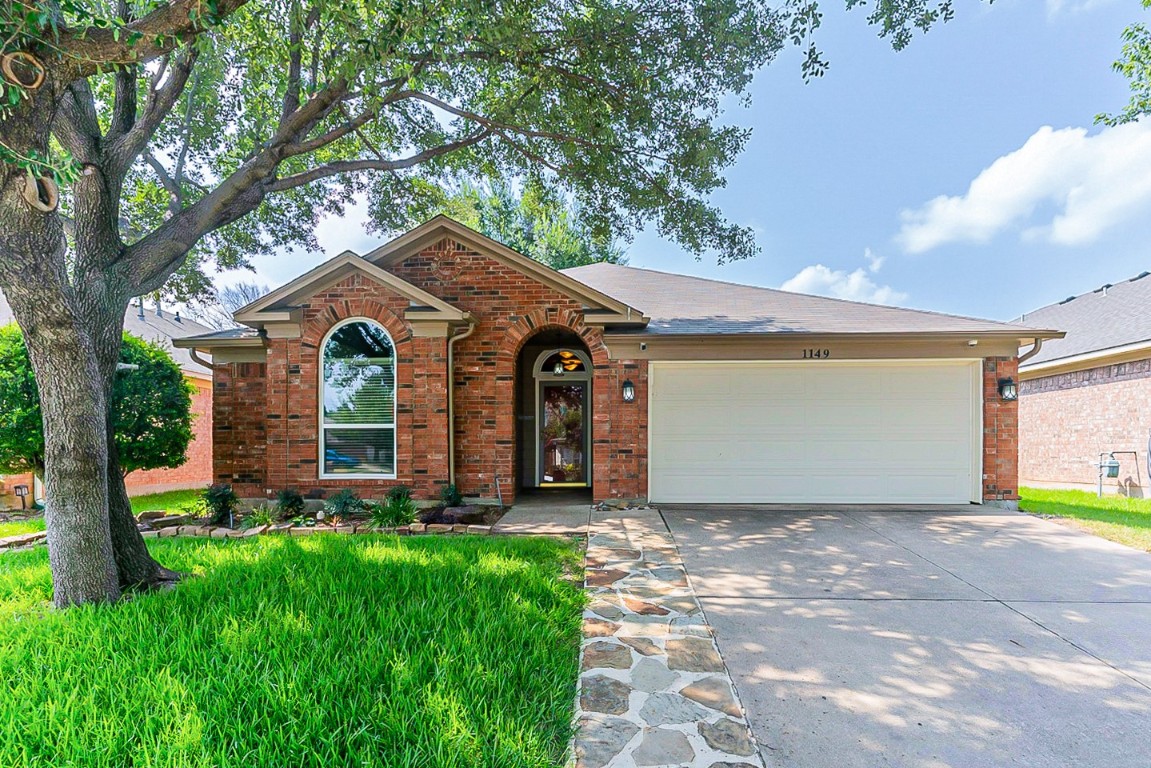 1149 Victoria Drive Saginaw TX 76131