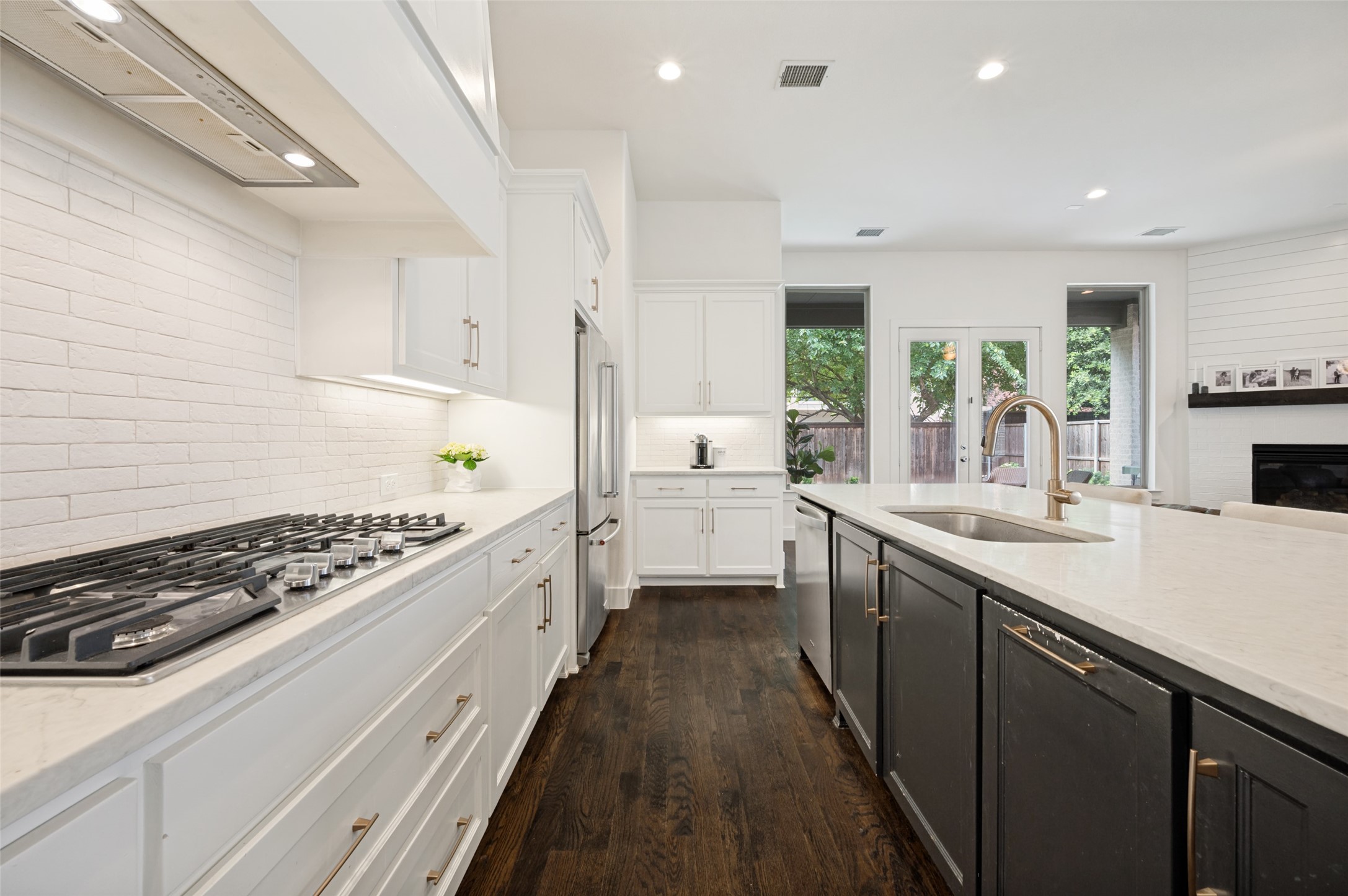 2213 Leslie Lane Mckinney TX 75072