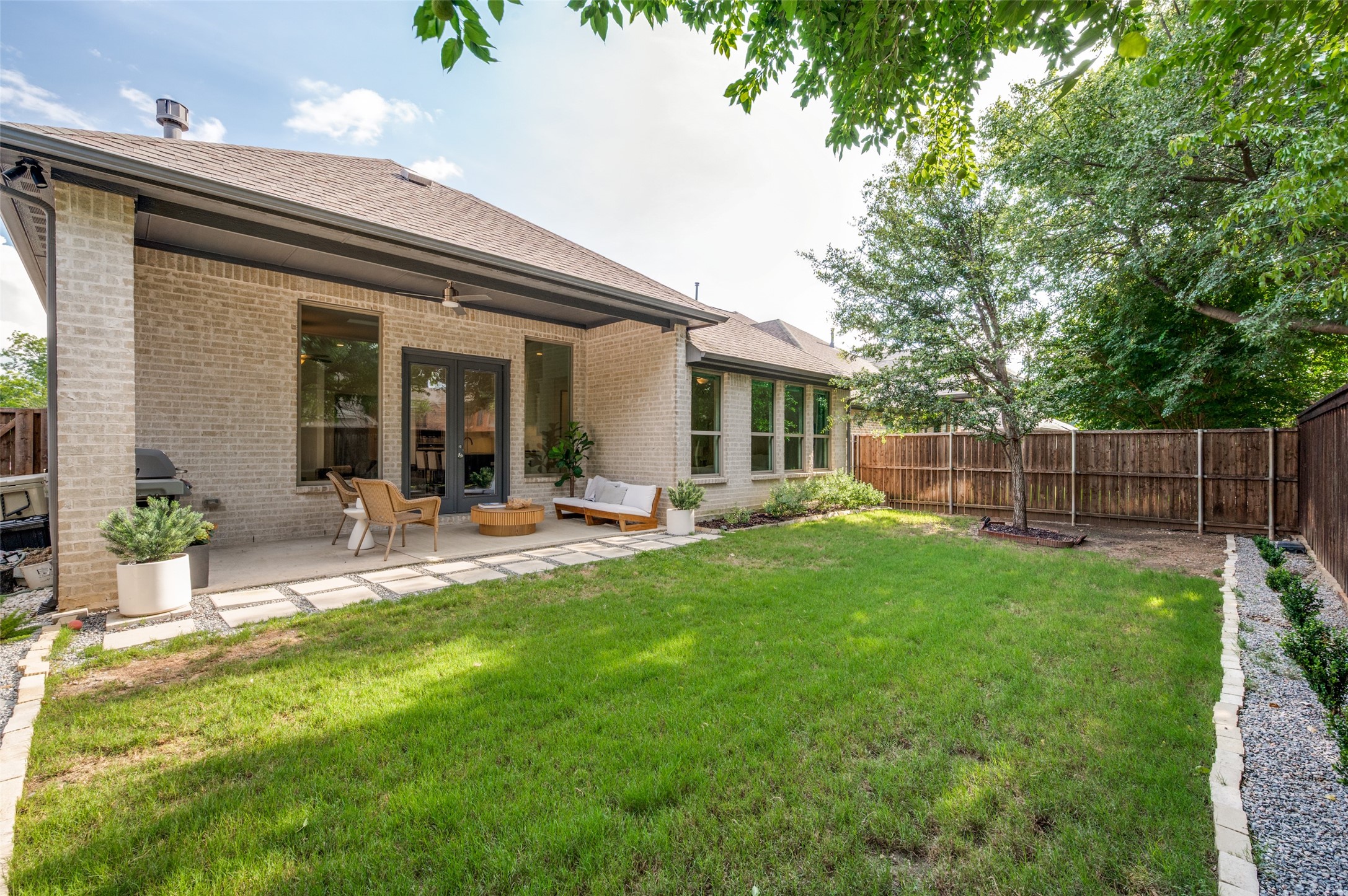 2213 Leslie Lane Mckinney TX 75072