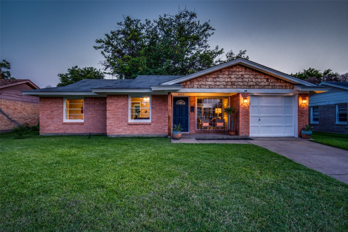 2520 Globe Avenue Dallas TX 75228