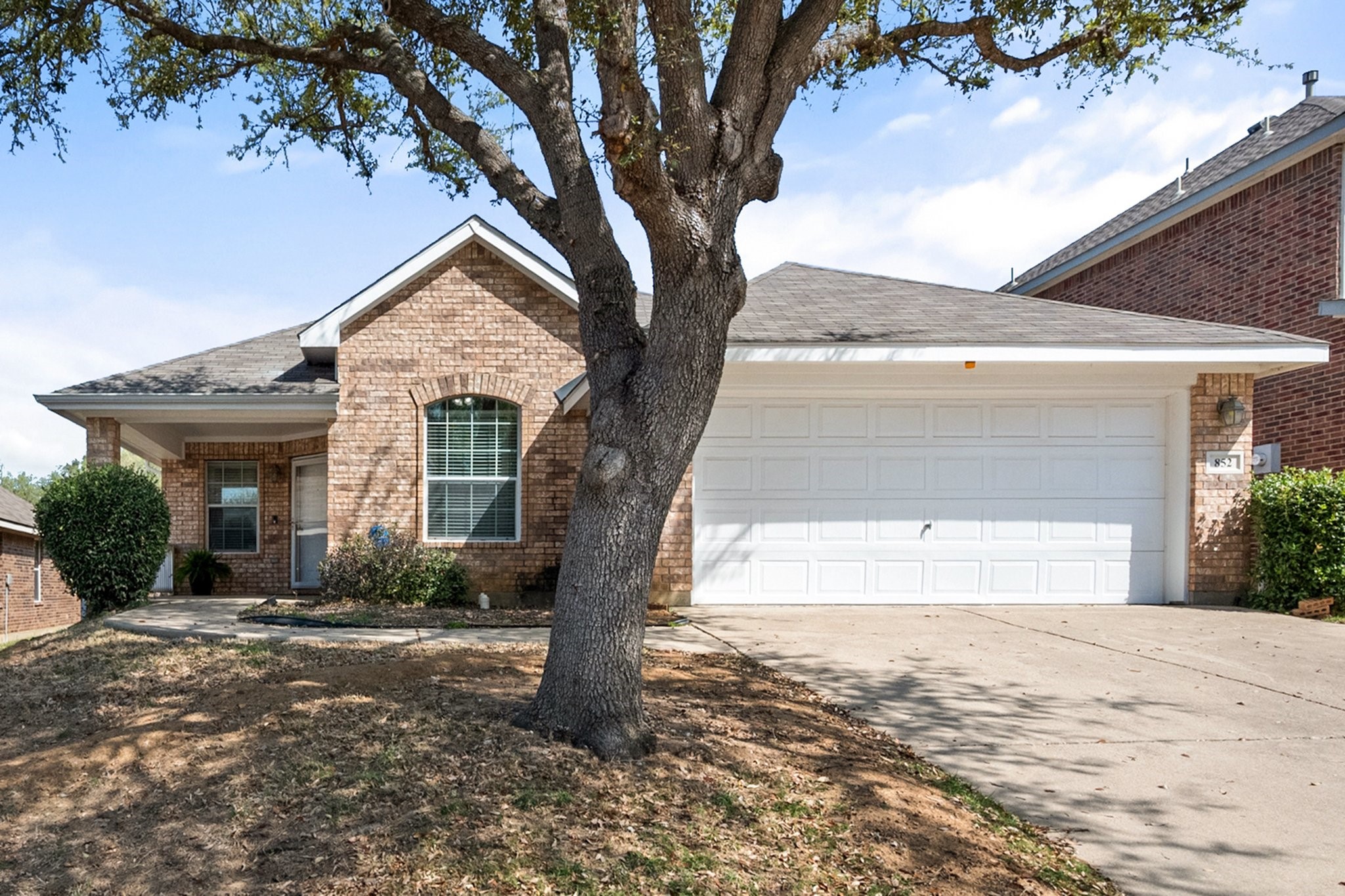 852 Ridge Point Drive Grand Prairie TX 75052