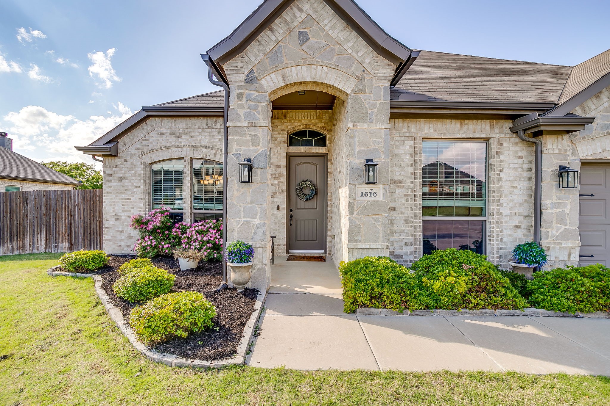 1616 Glade Meadows Drive Burleson TX 76058