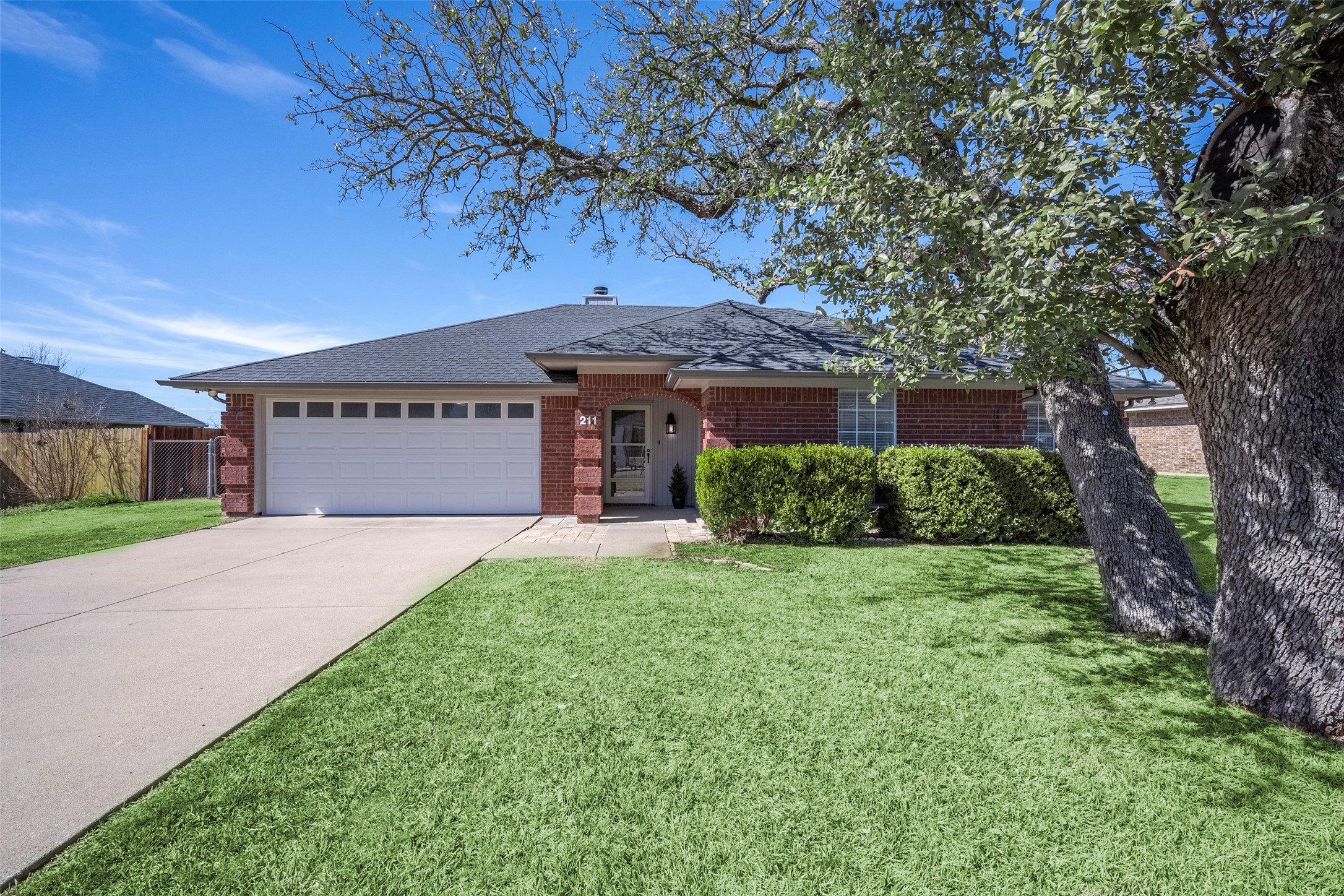 211 Pine Street Weatherford TX 76086